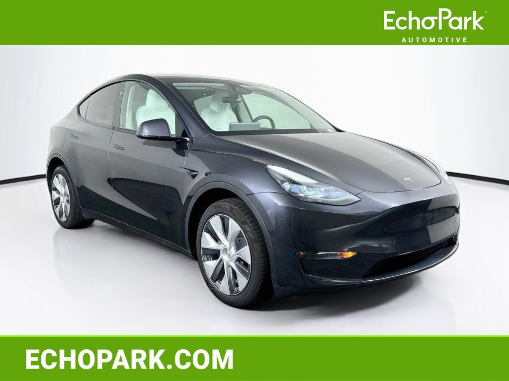 2024 TESLA Model Y