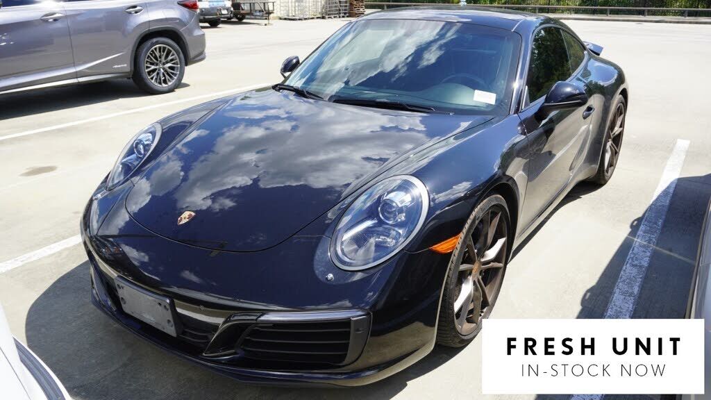 2017 PORSCHE 911