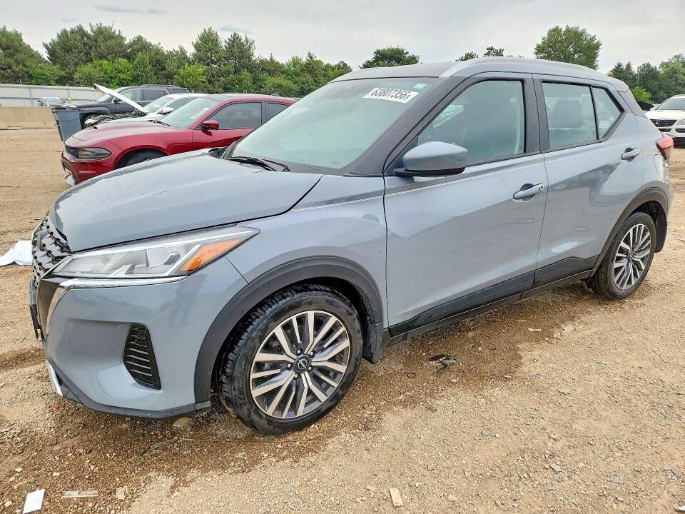 2024 NISSAN Kicks