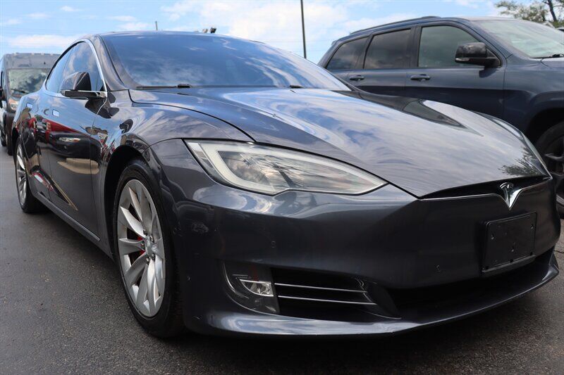 2016 TESLA Model S