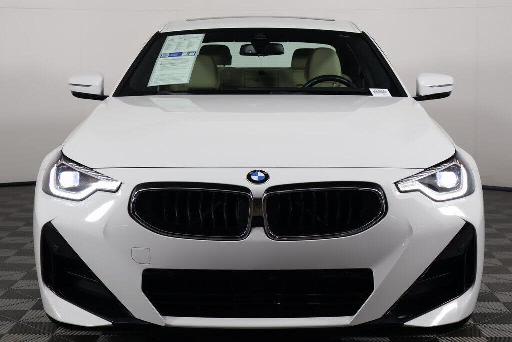 2024 BMW 230i