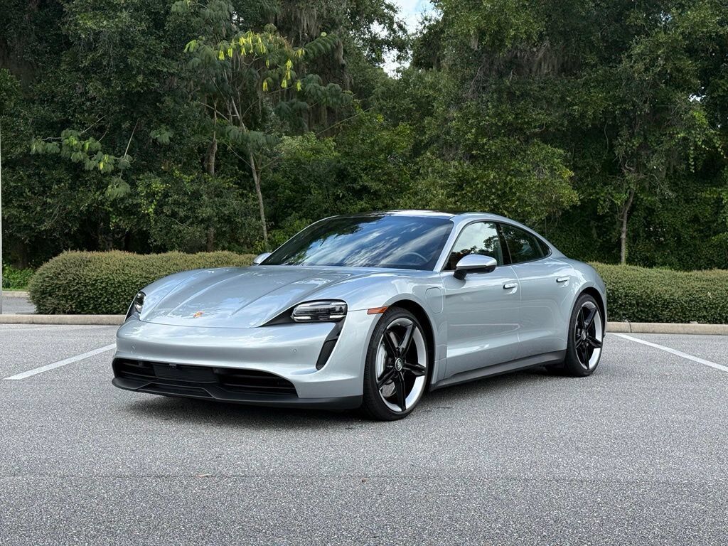 2022 PORSCHE Taycan