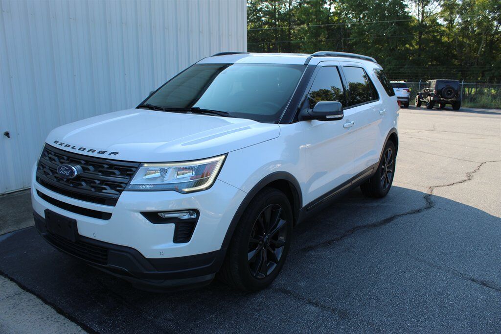 2018 FORD Explorer