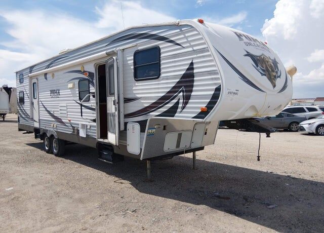 2013 FOREST RIVER Primetime