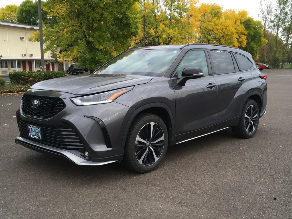 2021 TOYOTA Highlander