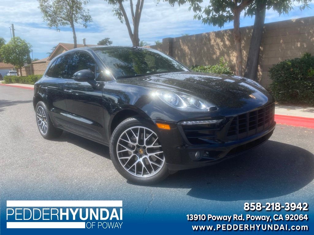 2018 PORSCHE Macan