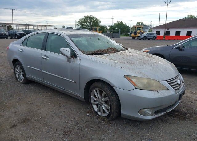 2011 LEXUS ES