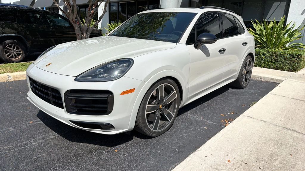 2021 PORSCHE Cayenne