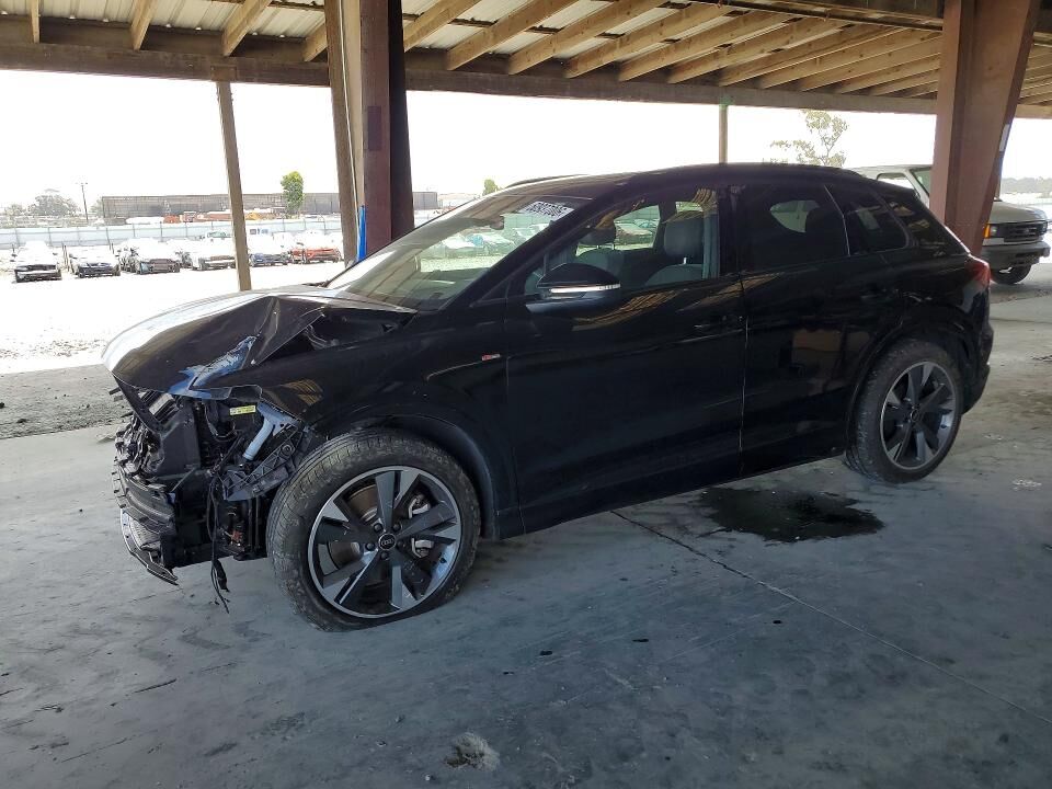 2024 AUDI Q4