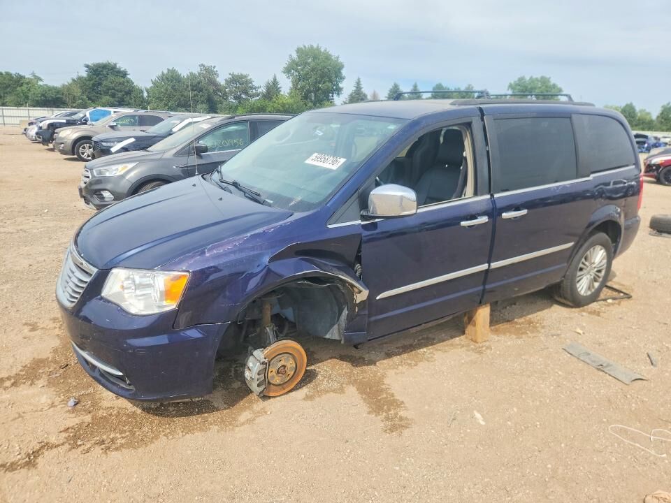 2015 CHRYSLER Town and Country