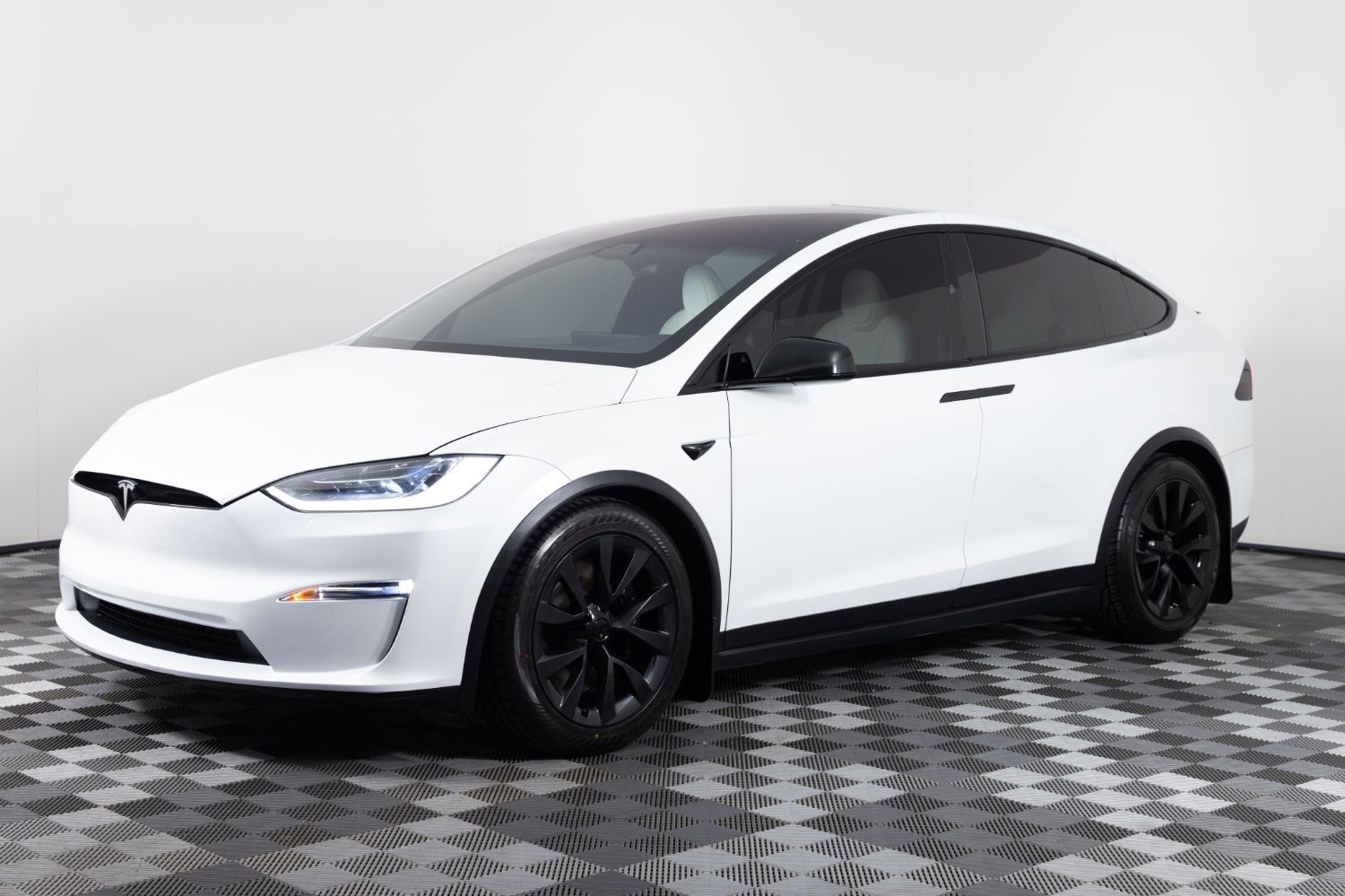 2023 TESLA Model X