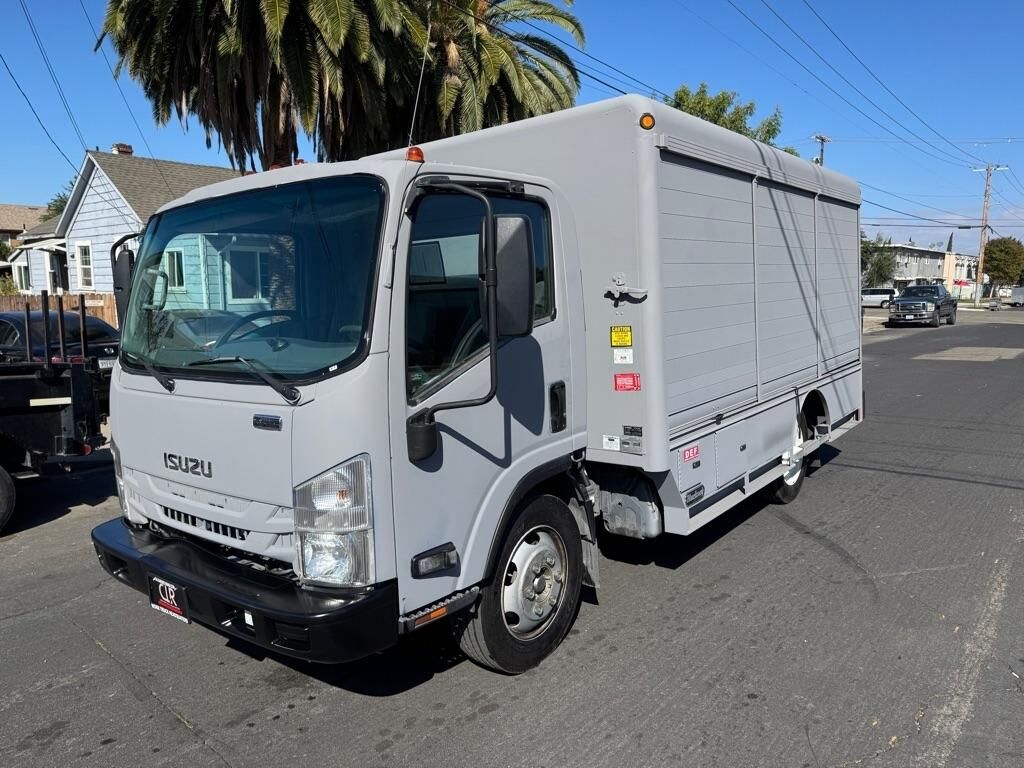 2017 ISUZU NQR/NRR