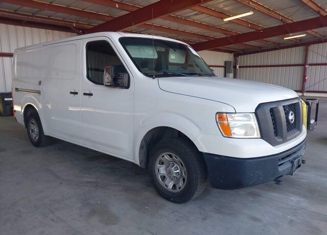2015 NISSAN NV