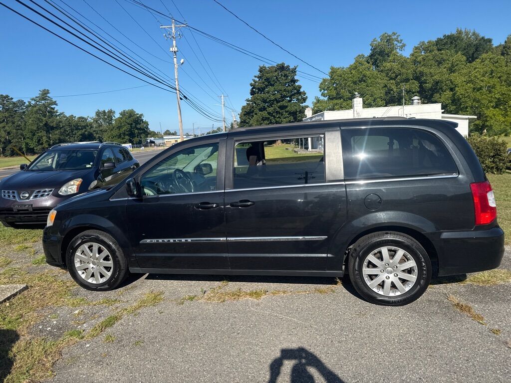 2014 CHRYSLER Town and Country
