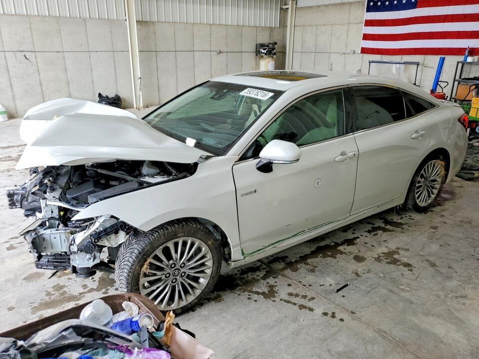 2019 TOYOTA Avalon