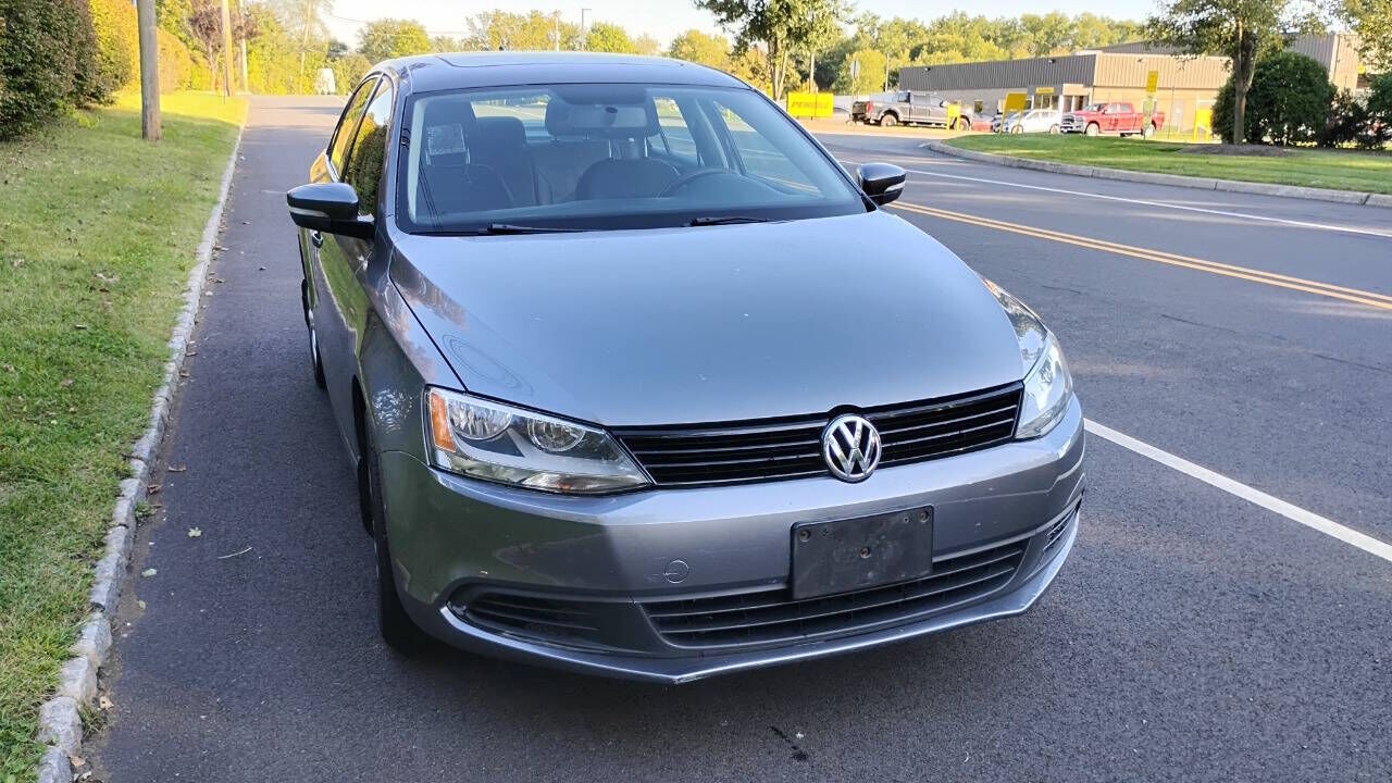 2011 VOLKSWAGEN Jetta