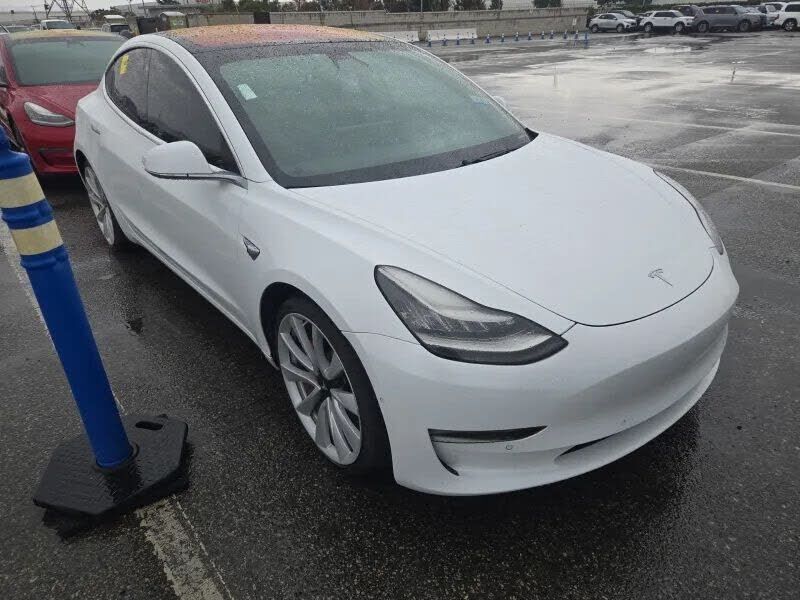 2018 TESLA Model 3