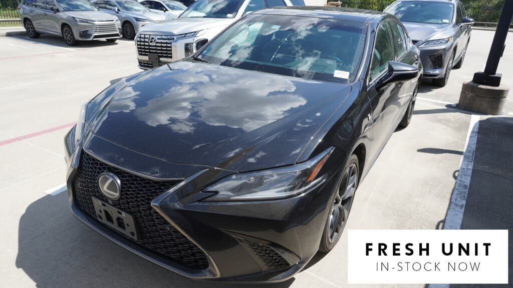 2024 LEXUS ES