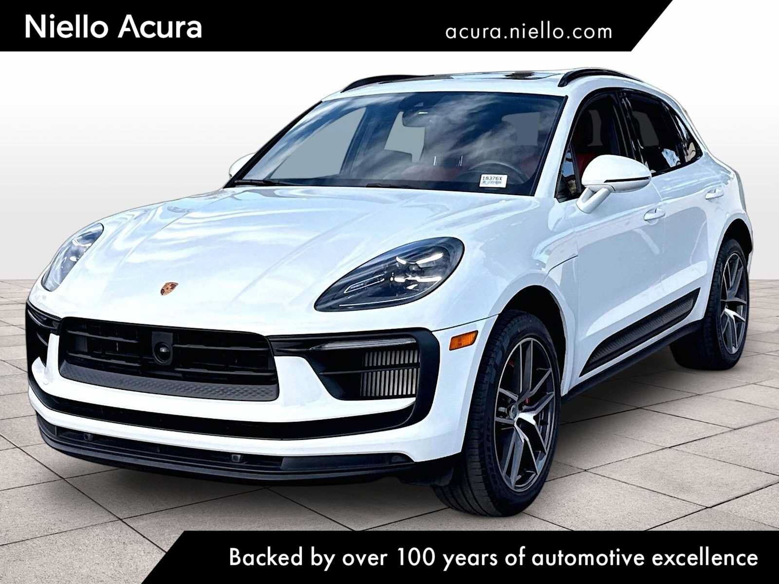 2022 PORSCHE Macan