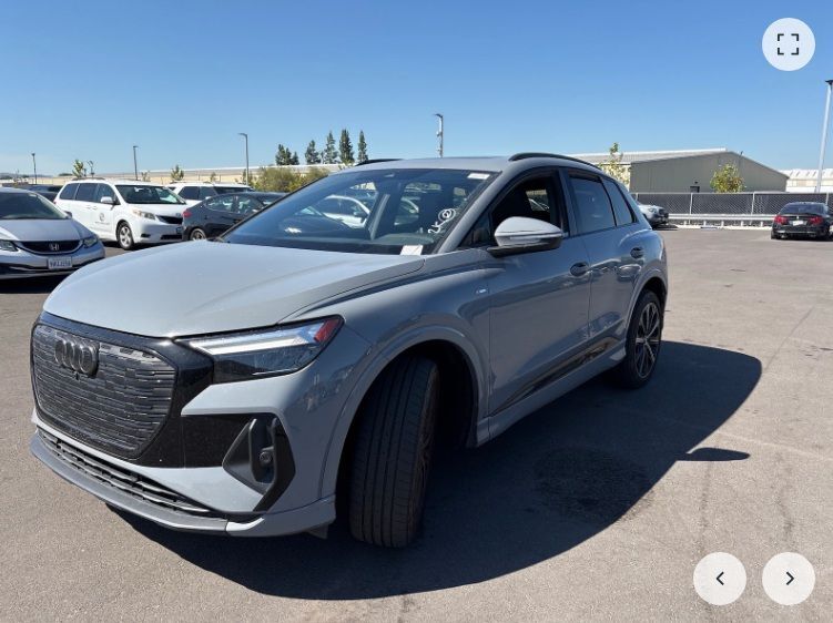 2022 AUDI Q4