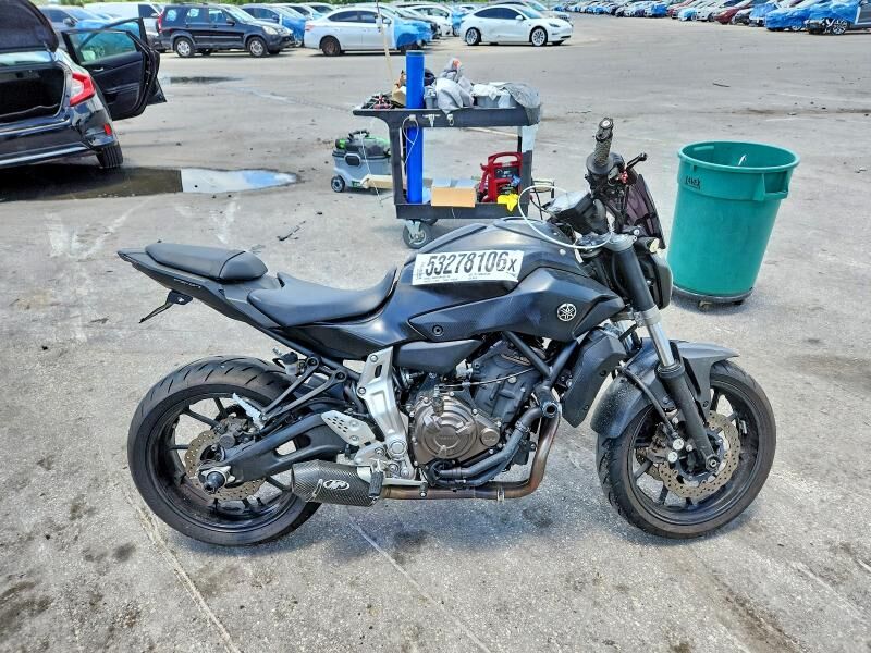 2015 YAMAHA FZ07