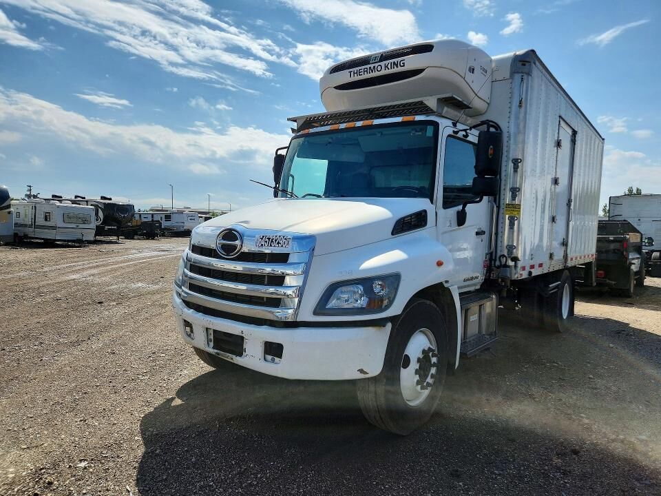 2020 HINO Conventional Type Truck