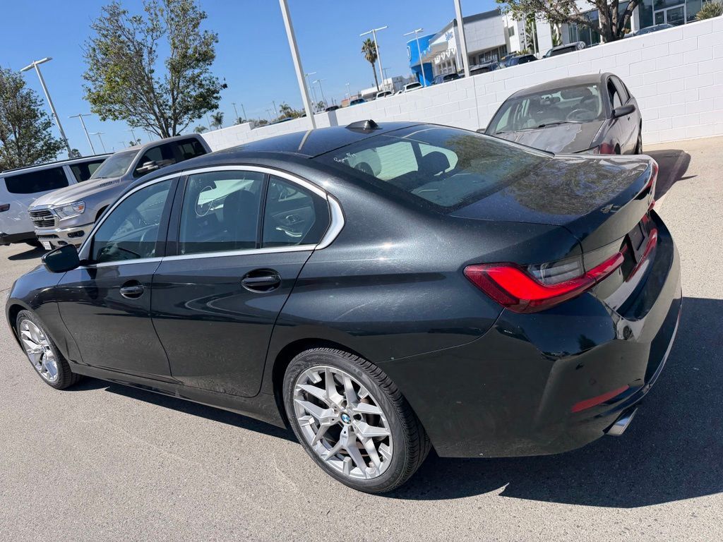 2025 BMW 330i