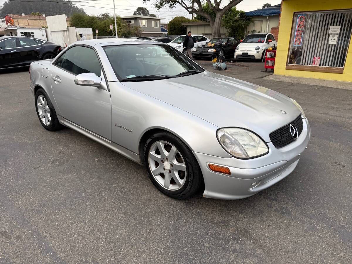 2004 MERCEDES-BENZ SLK-Class