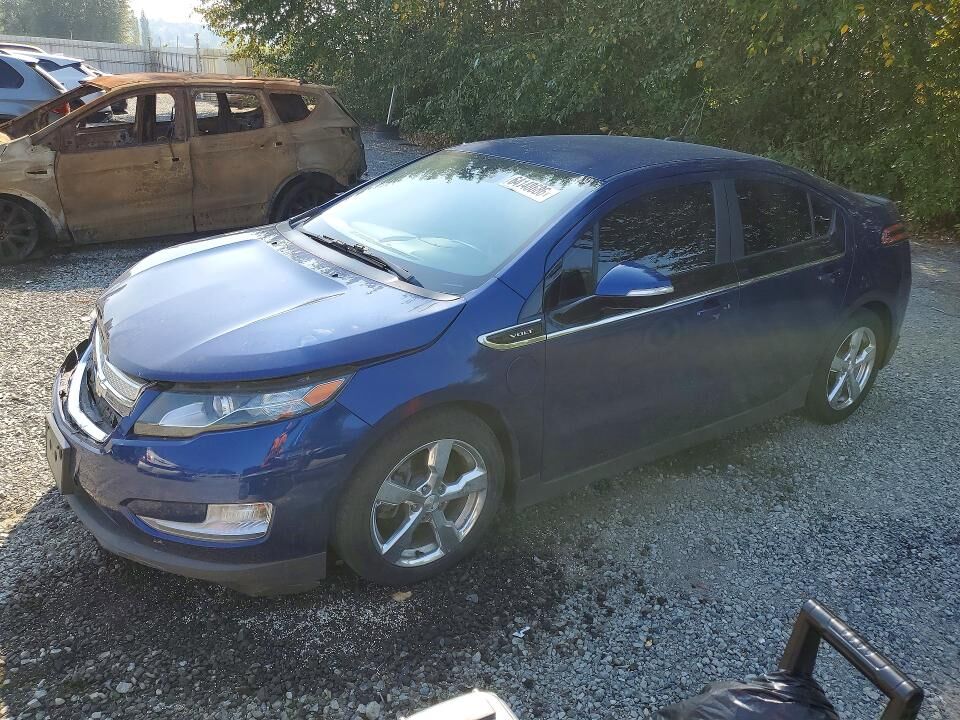 2013 CHEVROLET Volt