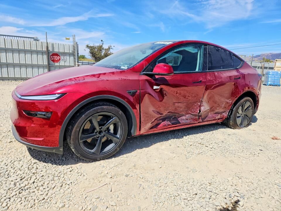 2026 TESLA Model Y