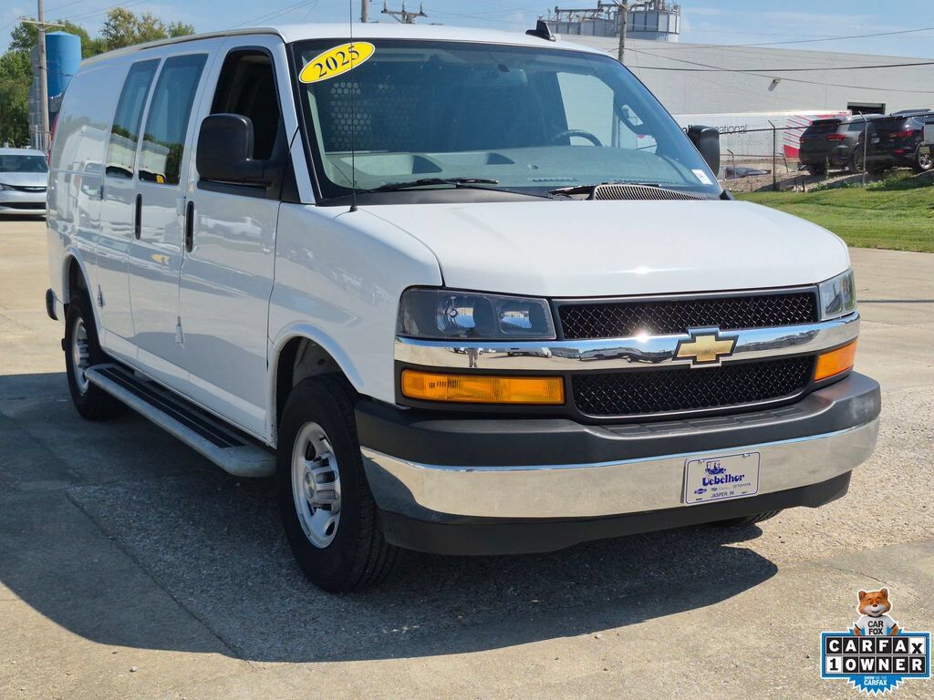 2025 CHEVROLET Express