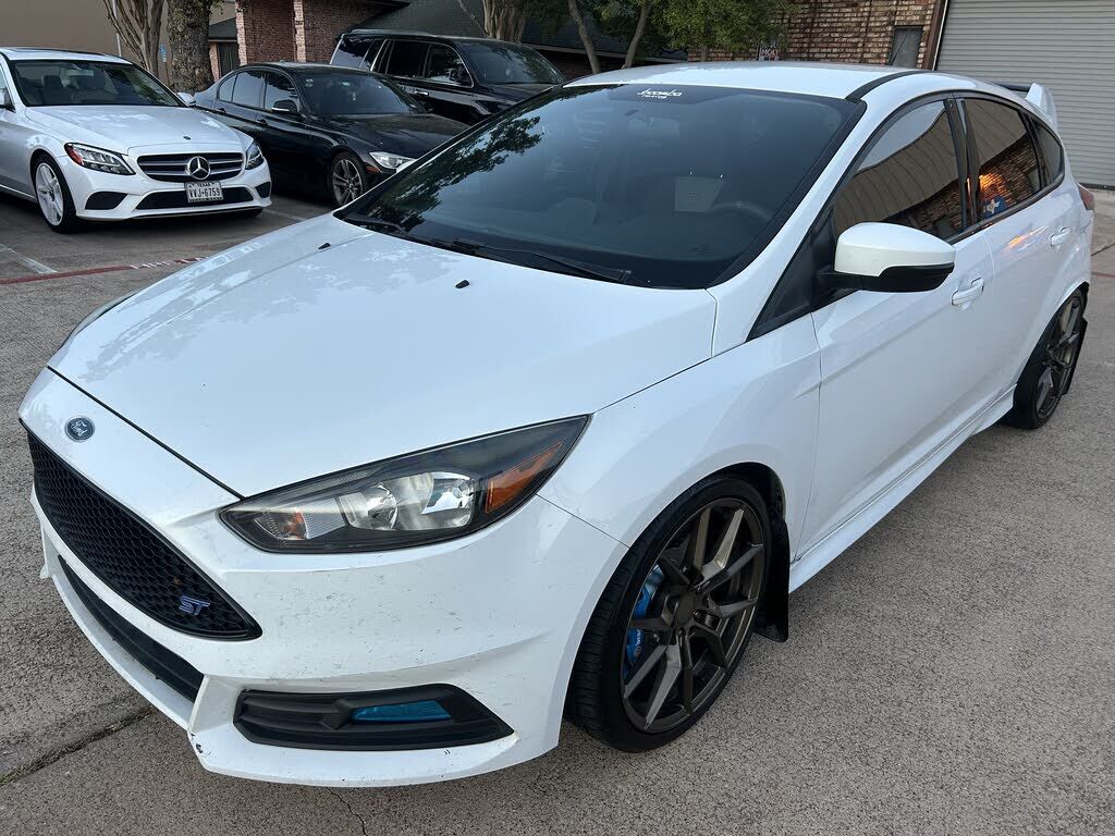 2018 FORD Focus
