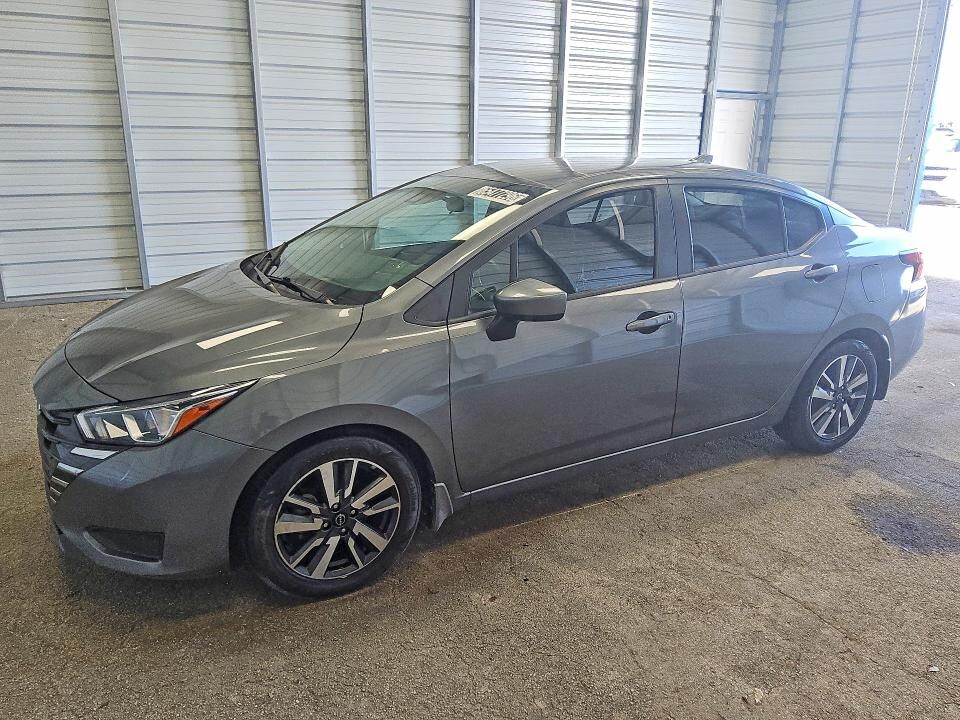 2023 NISSAN Versa