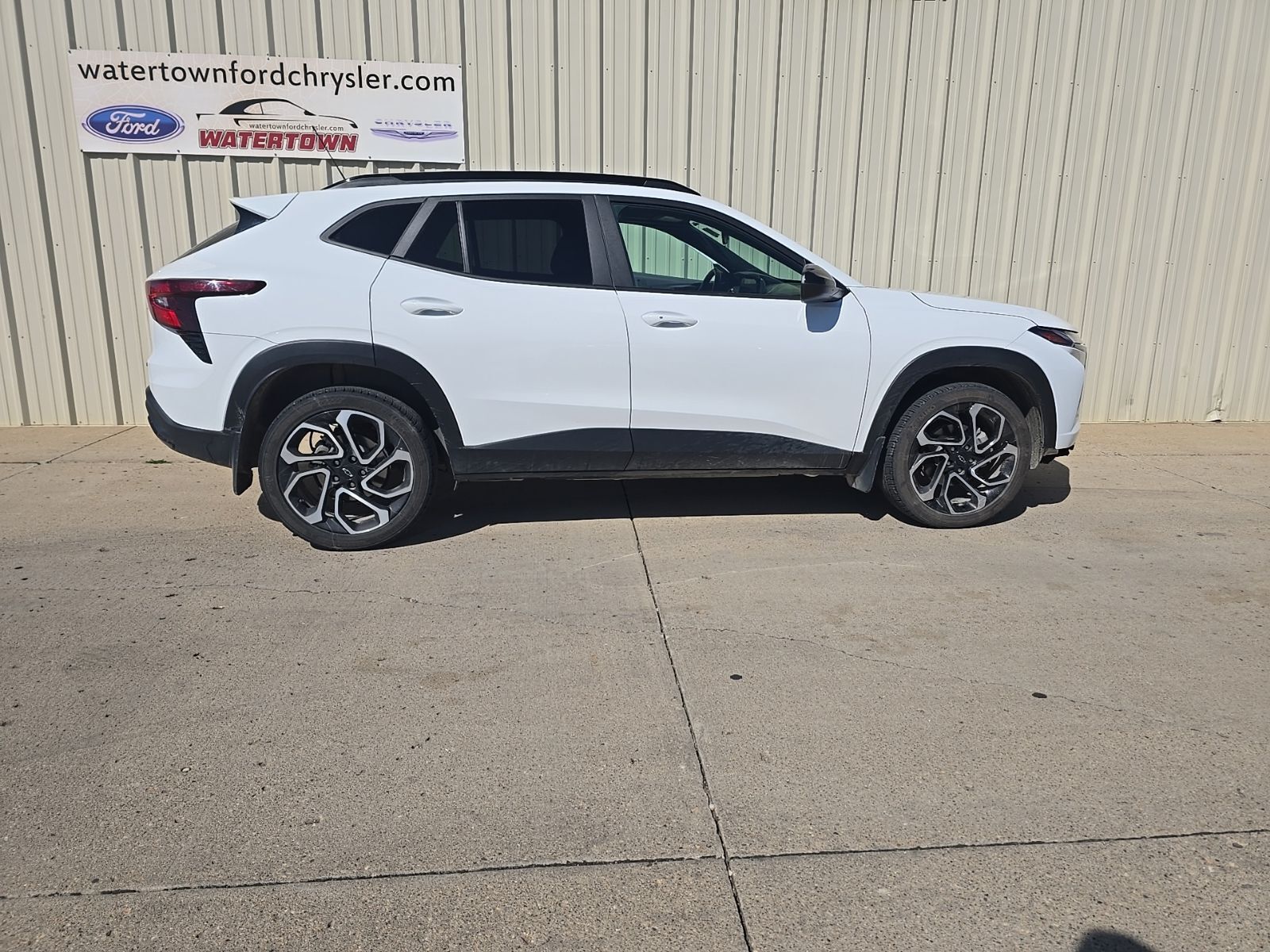 2024 CHEVROLET Trax