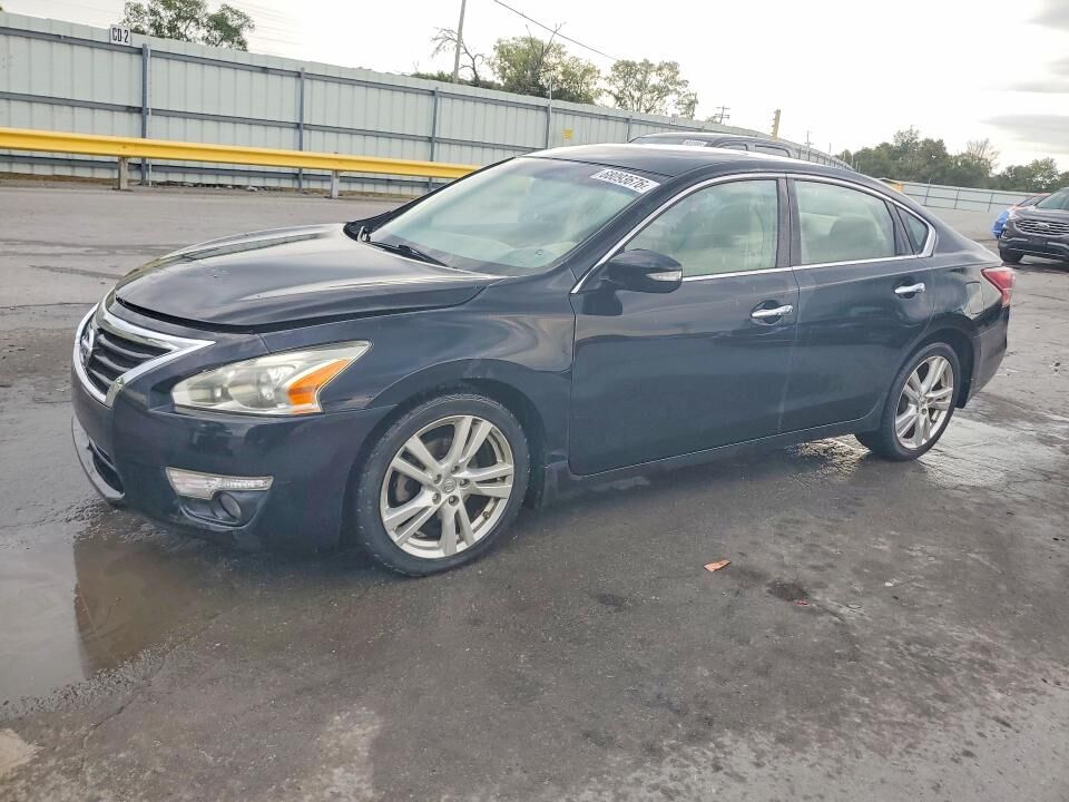 2013 NISSAN Altima