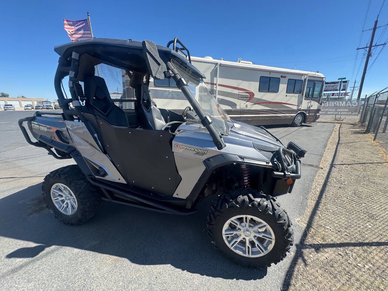 2012 CAN-AM Commander - XT/XT-P/MOS