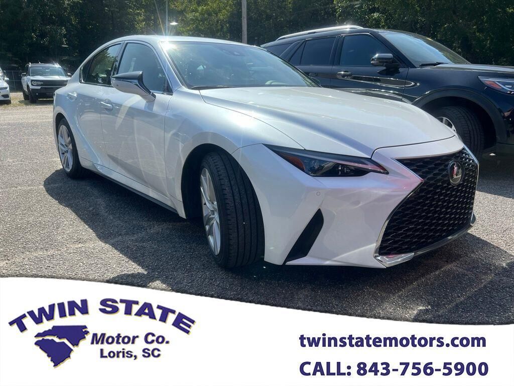 2023 LEXUS IS