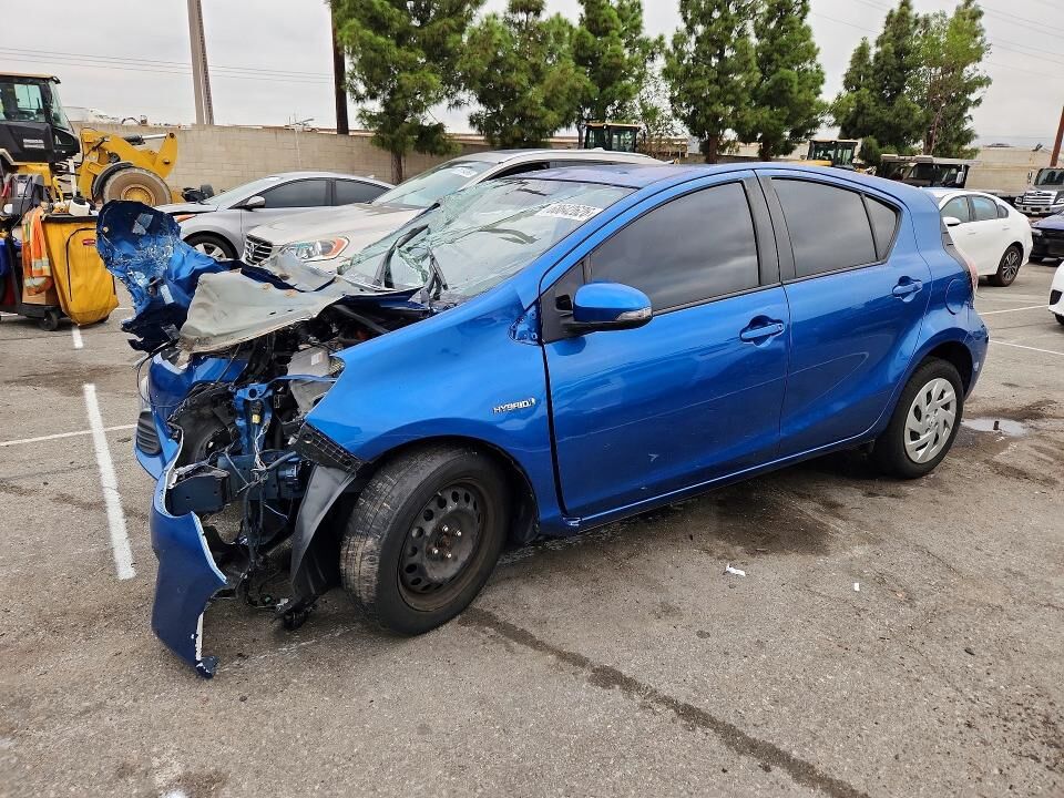 2016 TOYOTA Prius