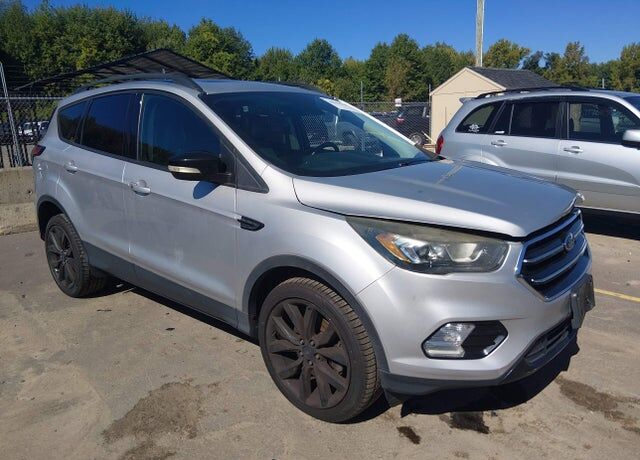 2017 FORD Escape