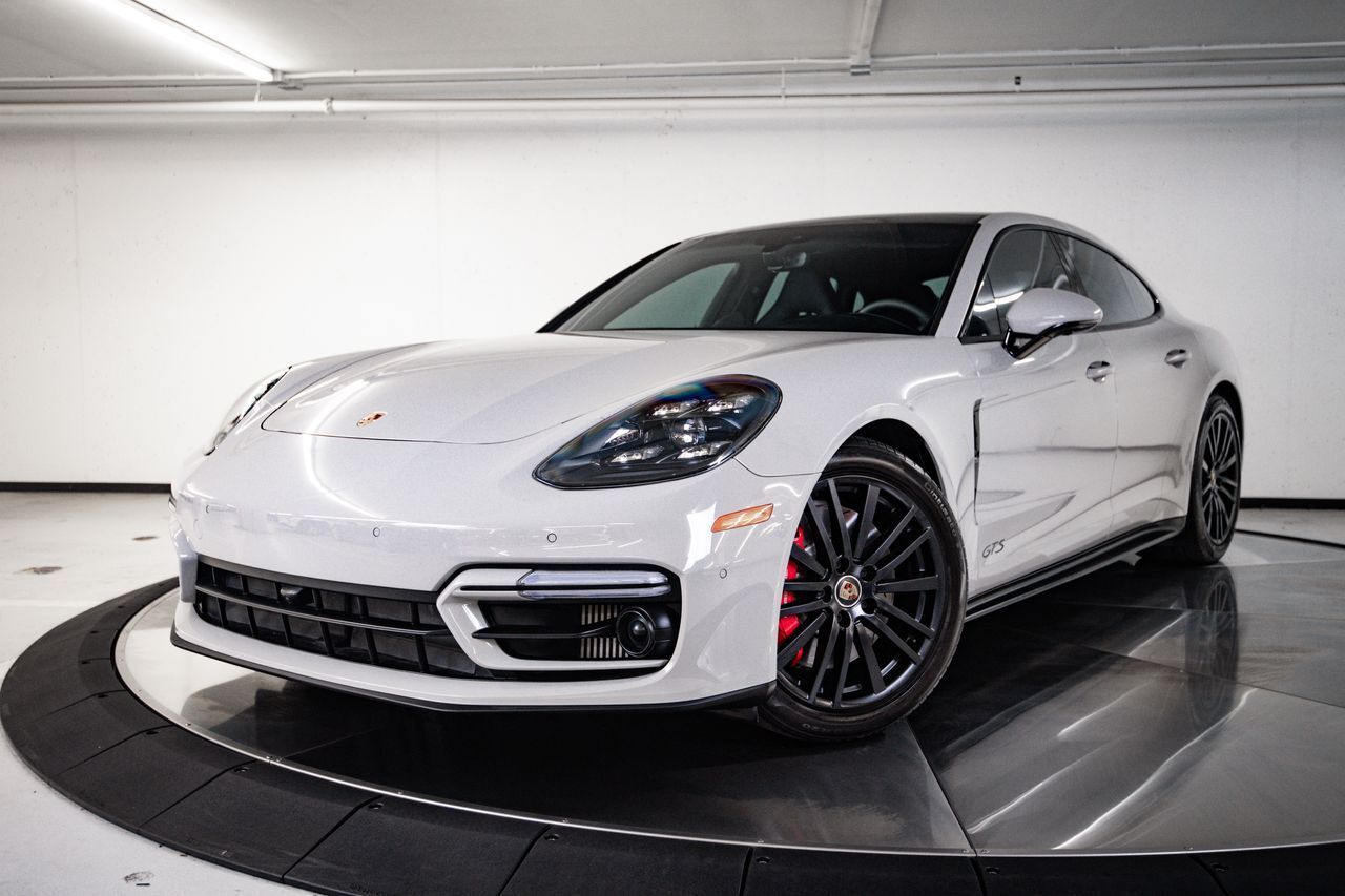 2022 PORSCHE Panamera