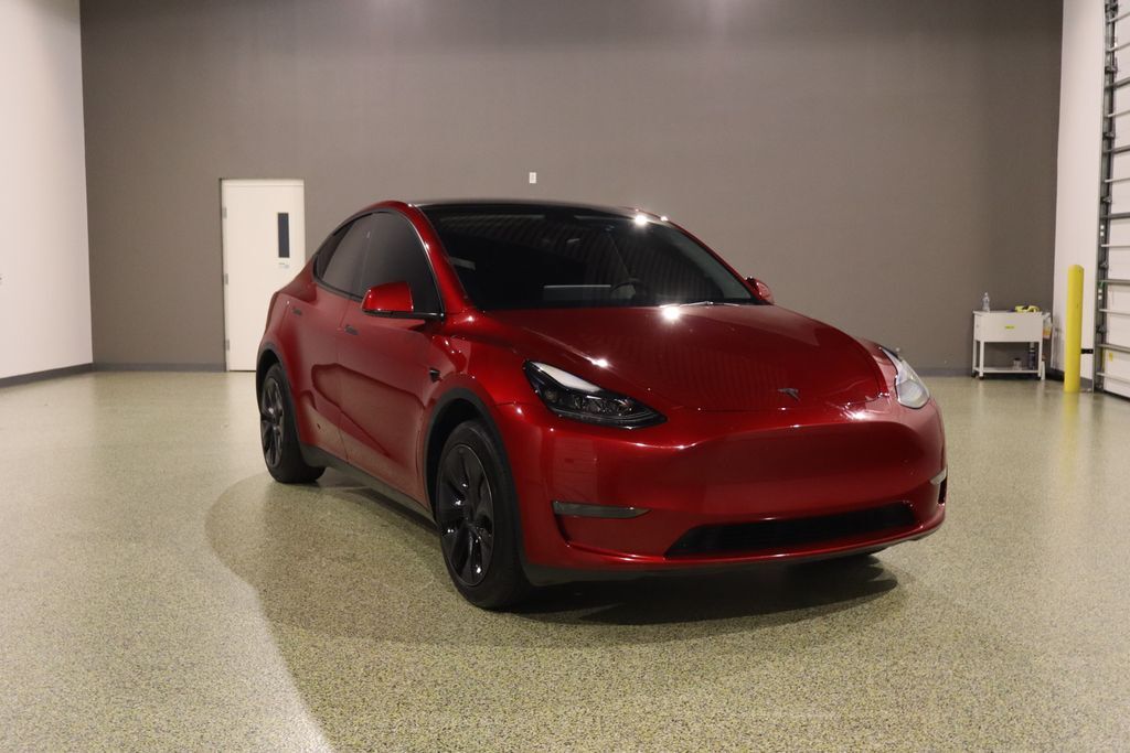 2024 TESLA Model Y