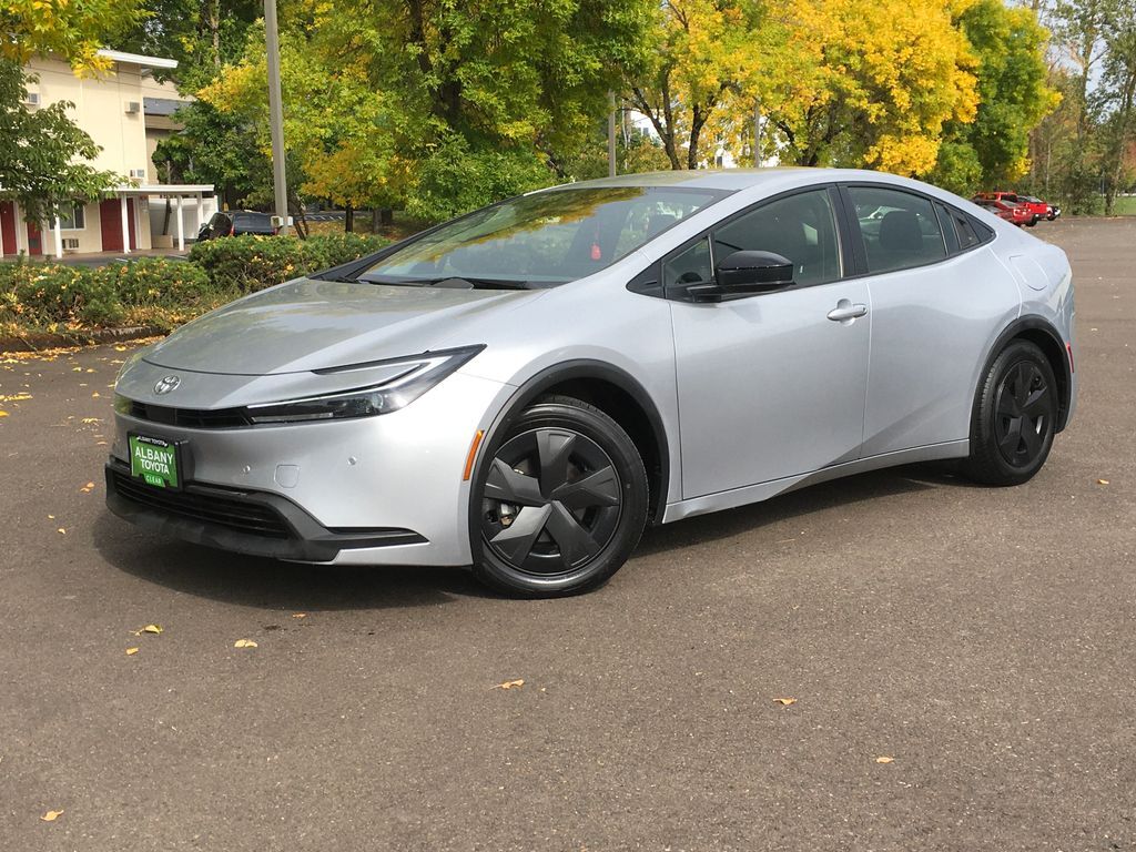 2025 TOYOTA PRIUS