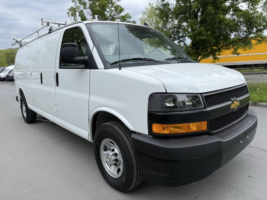 2025 CHEVROLET Express