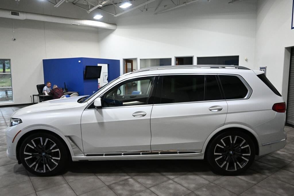 2021 BMW X7