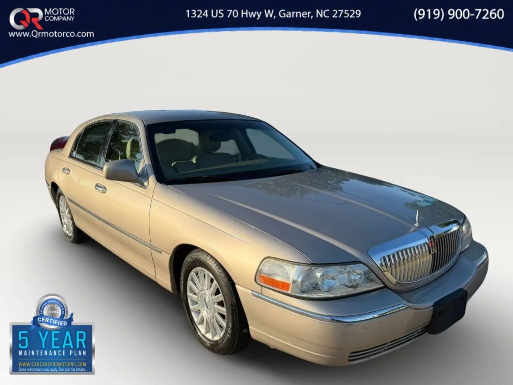 2003 LINCOLN Town Car