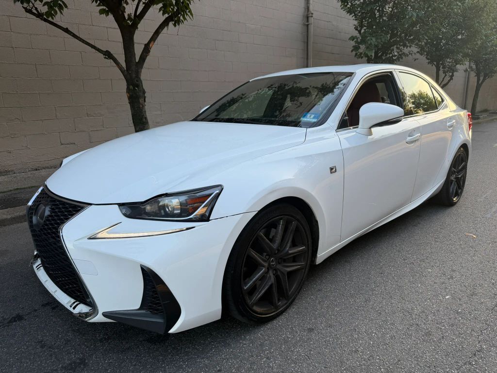2018 LEXUS IS