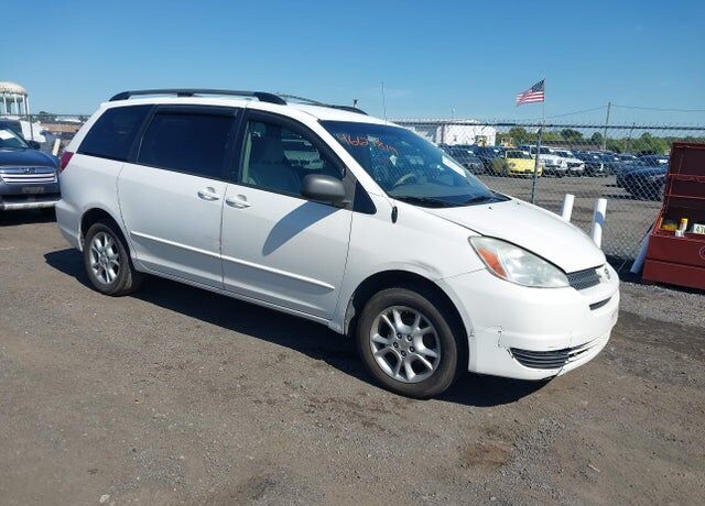 2004 TOYOTA Sienna
