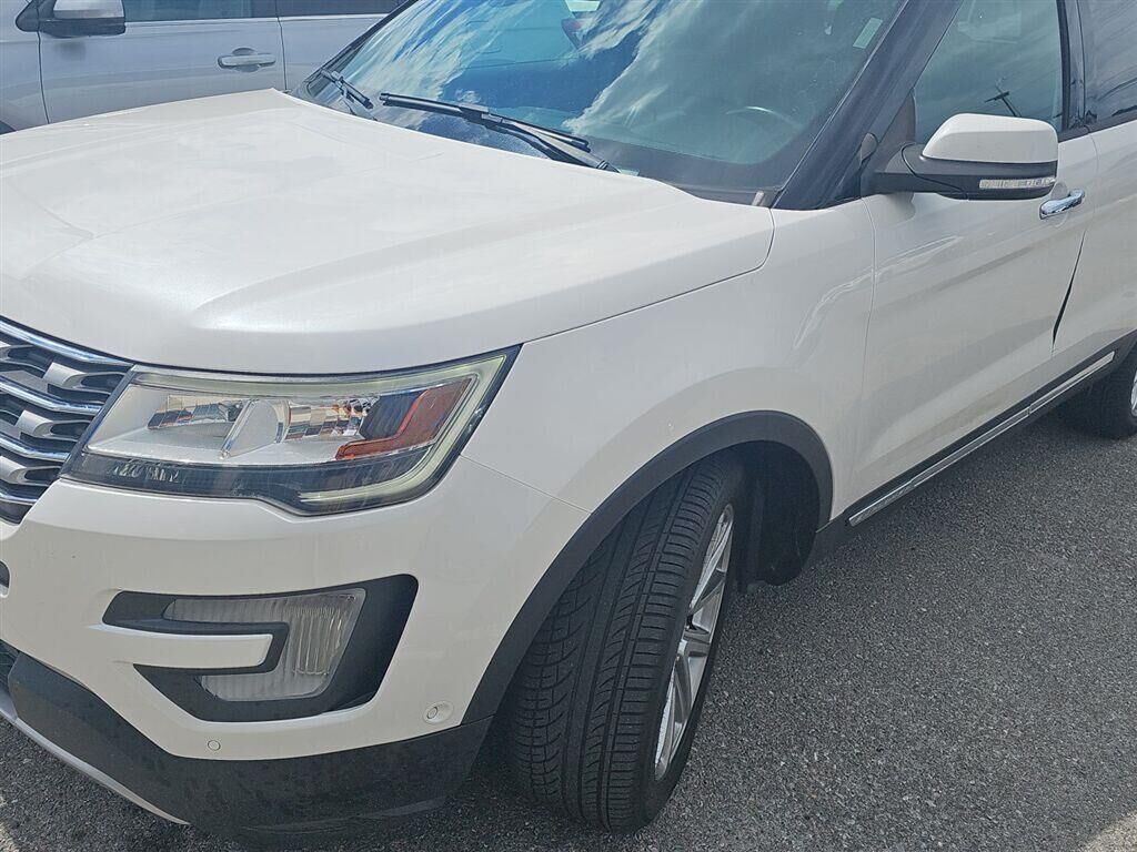 2017 FORD Explorer