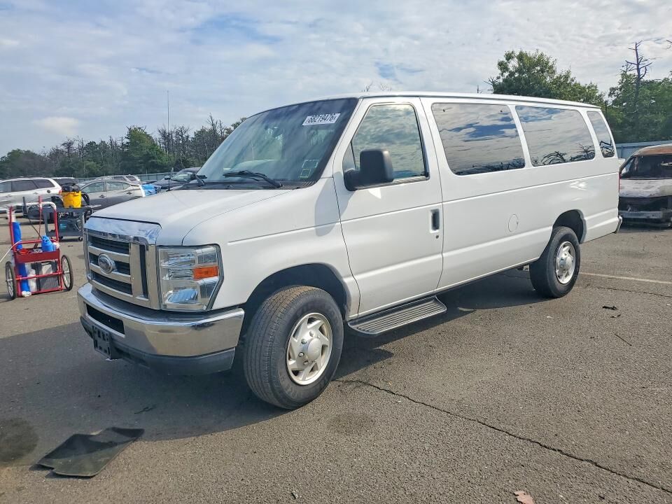2013 FORD E-350