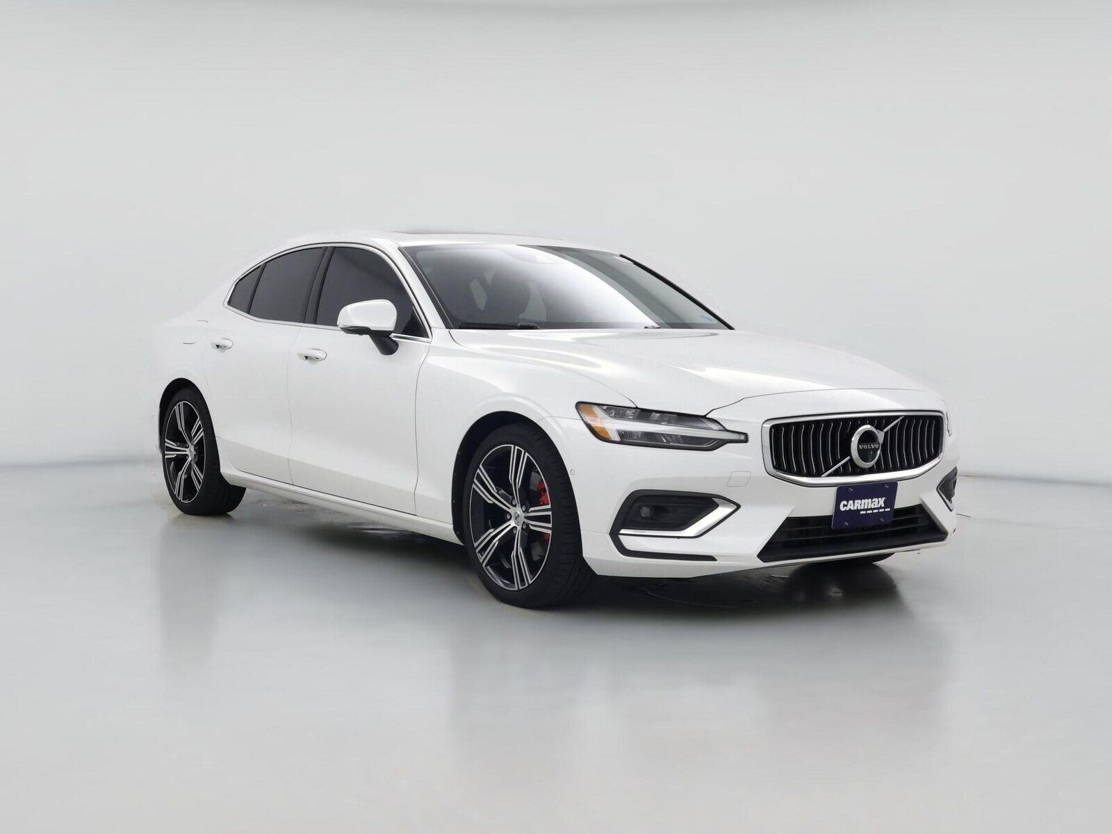 2022 VOLVO S60